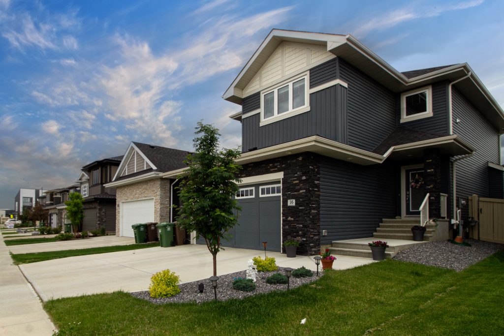 Brand new homes in Erin Ridge North, St. Albert, AB. 